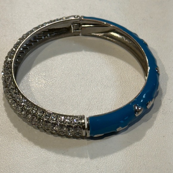 Blue Enamel Bangle Bracelet Silver Hearts Rhinestone Hinged Sparkly Jewelry - Picture 5 of 5